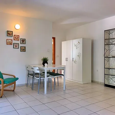 Savic By Interhome *